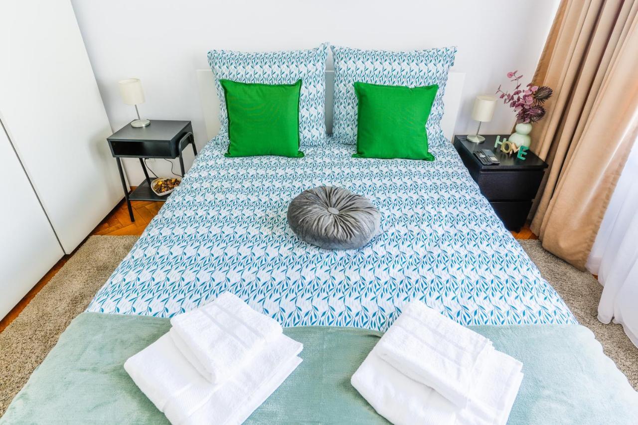 Ultracentral Golden Gatehouse 3 Bdrm Bucureşti Ngoại thất bức ảnh