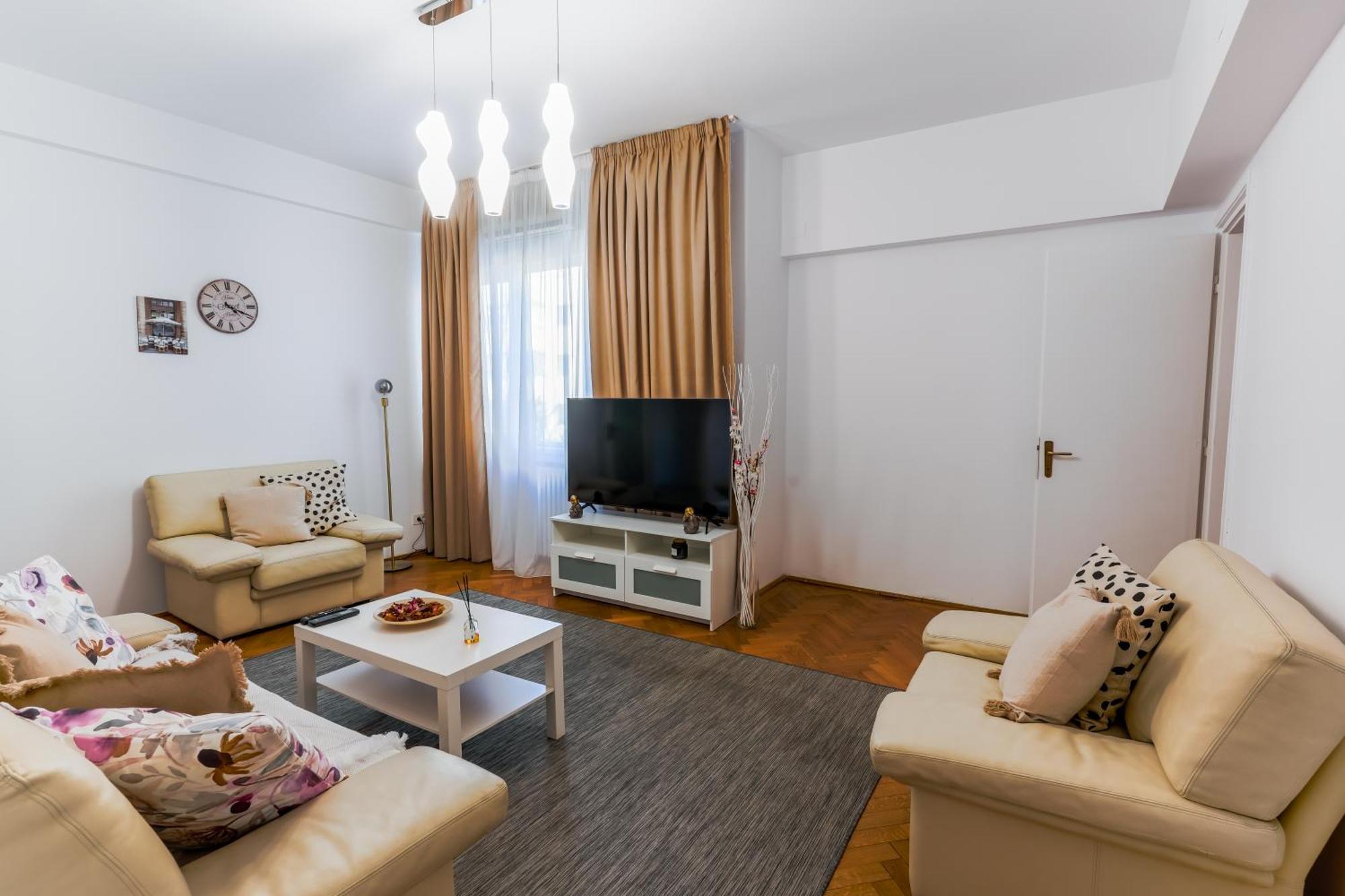 Ultracentral Golden Gatehouse 3 Bdrm Bucureşti Ngoại thất bức ảnh